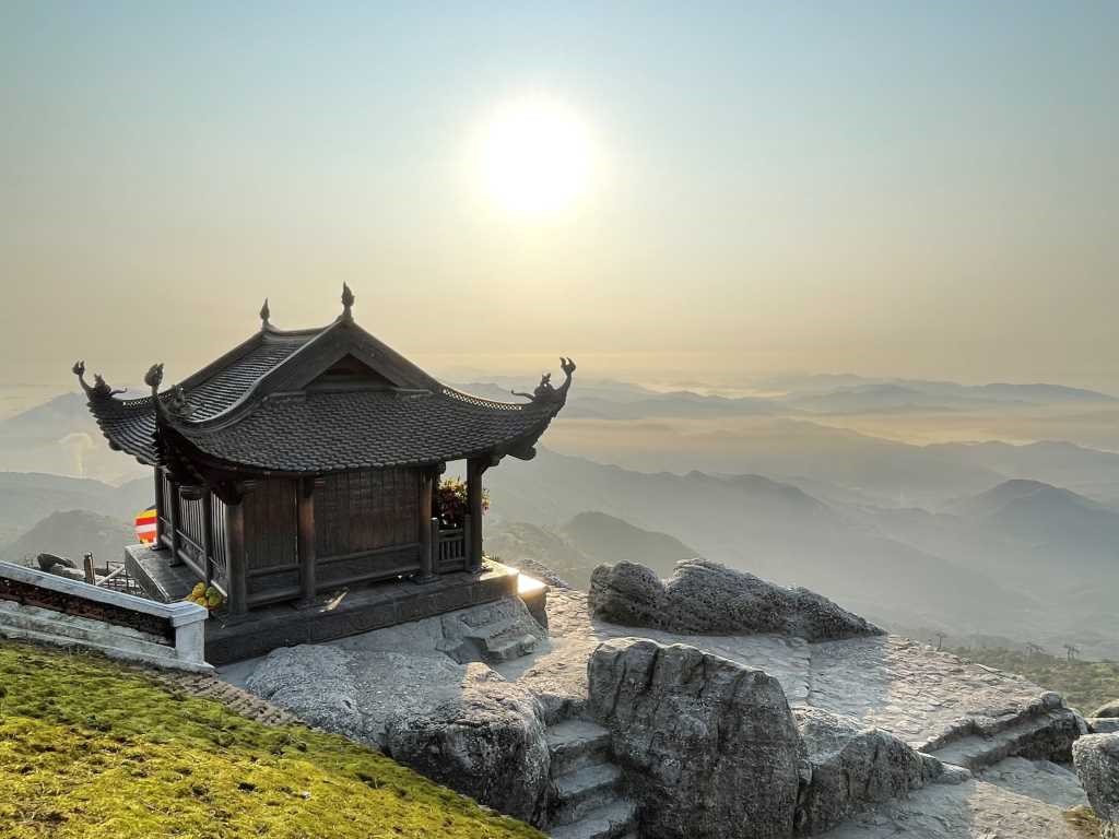 Chùa Đồng Yên Tử – chùa làm bằng đồng lớn nhất Châu Á