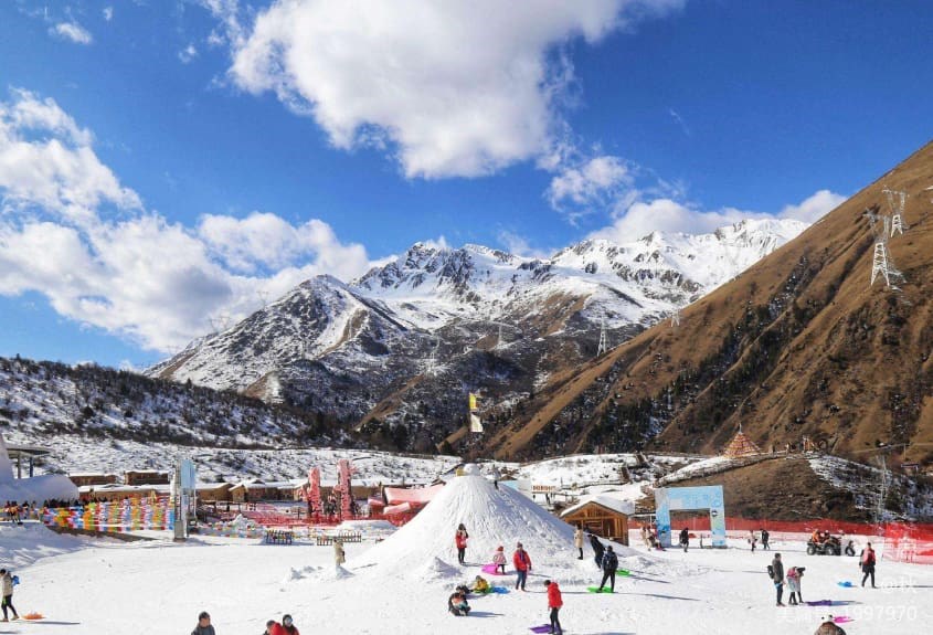 Gia Cô Sơn - Khu trượt tuyết có mùa tuyết kéo dài nhất