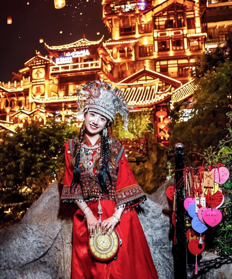 Tour  du lịch Trung Quốc: Hà Nội - Phượng Hoàng Cổ Trấn - Trương Gia Giới - Thất Tinh Sơn 6N5Đ