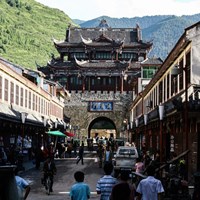 Tour du lịch Trung Quốc: Hà Nội - Nam Ninh - Thành Đô - Lạc Sơn Đại Phật - Cửu Trại Câu 7N6Đ