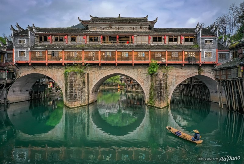 Tour du lịch Trung Quốc: Phượng Hoàng Cổ Trấn - Trương Gia Giới - Thiên Môn Sơn 5N4Đ