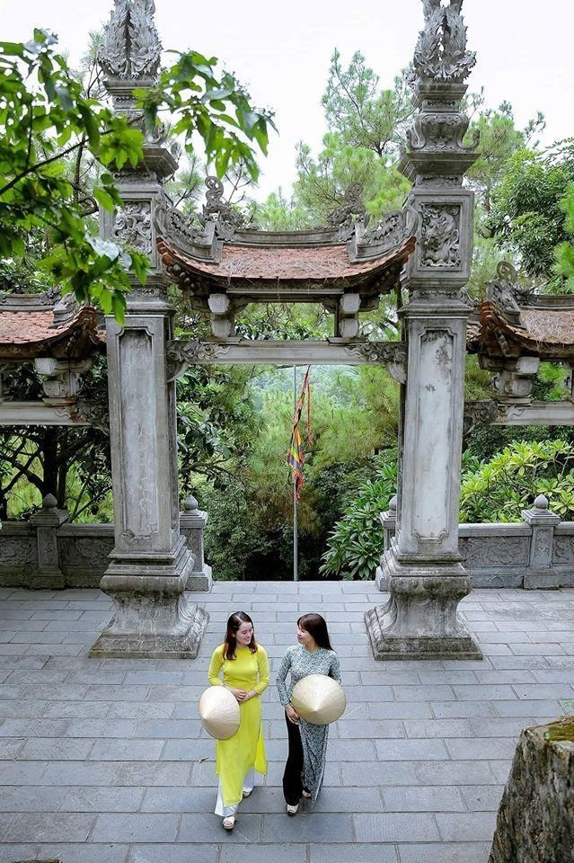 Tour du lịch tâm linh: Hà Nội - Côn Sơn - Kiếp Bạc