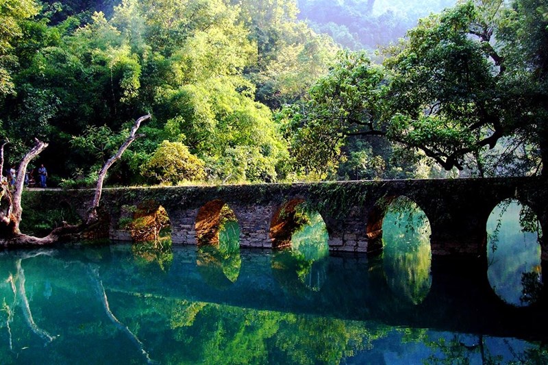 Tour du lịch Trung Quốc: Hà Nội - Nam Ninh - Lệ Ba( Tiểu Thất Khổng) - Thiên Hộ Miêu Trại 5N4Đ